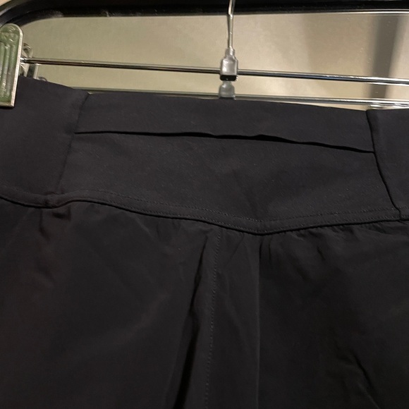 ON CLOUD running shorts - Picture 9 of 12